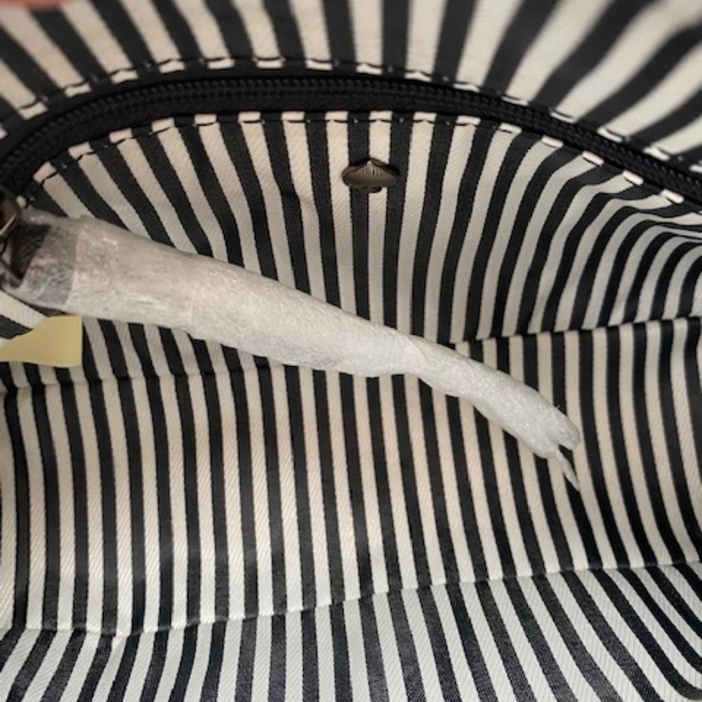 NWT Kate Spade New York Metallic Silver Leather Purse - Picture 4 of 5